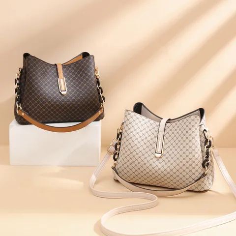 Women's Vintage Printed Bucket Bag Fashion Large Capacity PVC Leather Shoulder Crossbody Bag With Decorative Chain And Magnetic Buckle