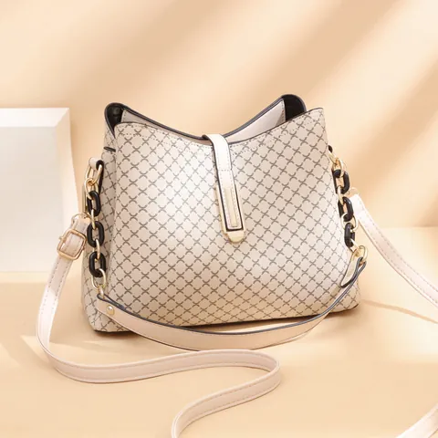 Women's Vintage Printed Bucket Bag Fashion Large Capacity PVC Leather Shoulder Crossbody Bag With Decorative Chain And Magnetic Buckle