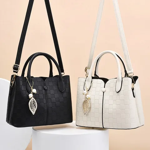 Women Shoulder Bag Lattice Embossed PU Leather Handbag Crossbody With Leaf Artificial Pearl Pendant Elegant Large Capacity Dumpling