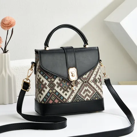 Borsa a Secchiello Jacquard Etnica da Donna Vintage in Pelle PU Patchwork con Motivo Pixel Borsa a Tracolla a Mano con Fibbia a Orsetto