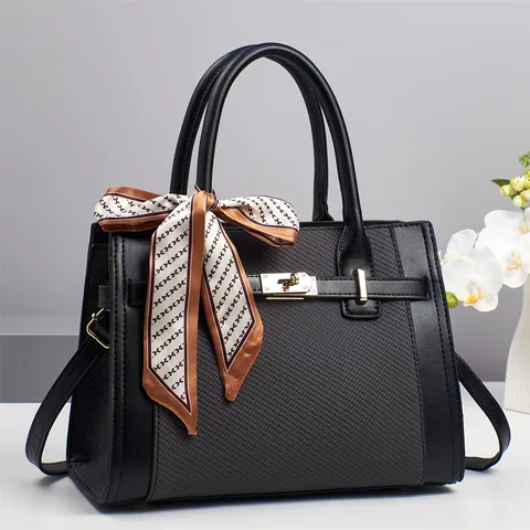 Borsa da Donna a Mano Grande Capacità in Pelle PU Borsa a Spalla Tracolla Con Sciarpa Tessuto Intrecciato Patchwork Borsa Quotidiana Ufficio