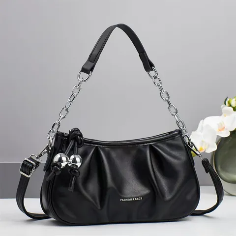 Sac à Épaule Nuage en Cuir PU Plissé pour Femmes Sac à Main Sous le Bras Mode Avec Bandoulière Chaîne et Décoration de Boule en Métal pour Fête Quotidienne