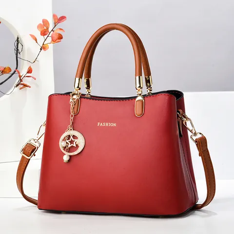 Sac à Main Élégant pour Femme Grande Capacité en Cuir PU Sac à Bandoulière Couleur Contrastée Sac à Main Mode Avec Pendentif