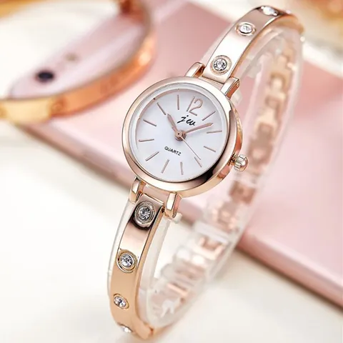Women Bangle Watch Fashion Rhinestone Inlaid Quartz Wristwatch Elegant Minimalist Metal Strap Ladies Jewelry Watch Gift