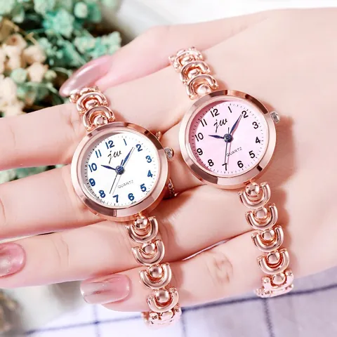 Fashion Women's Quartz Watch With Alloy Chain Strap Mineral Glass Mirror Large Arabic Numerals Casual Ladies Bracelet Watch