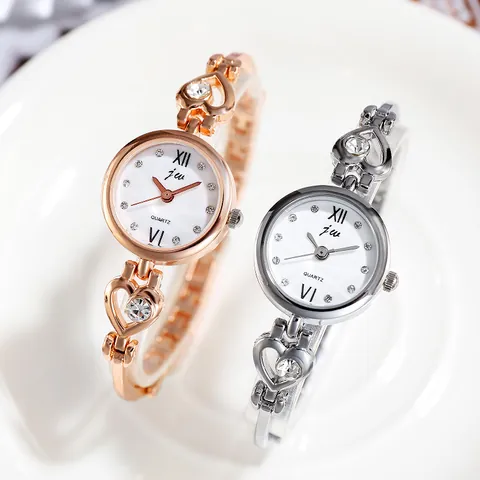 Elegant Heart Link Bracelet Watch For Women Alloy Rhinestone Decorative Quartz Wristwatch With Roman Numerals Vintage Jewelry