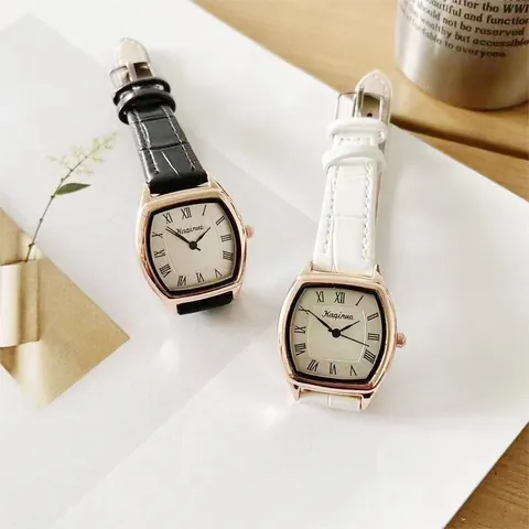 Vintage Tonneau Kast Dames Quartz Horloge Romeinse Cijfers PU Lederen Krokodillenpatroon Band Elegant Klein Wijzerplaat Horloge Voor Vrouwen