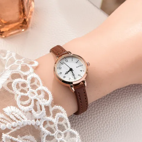 Women Quartz Watch Vintage Fashion Small Dial Rose Gold Alloy Case Faux Leather Strap Casual Ladies Wristwatch