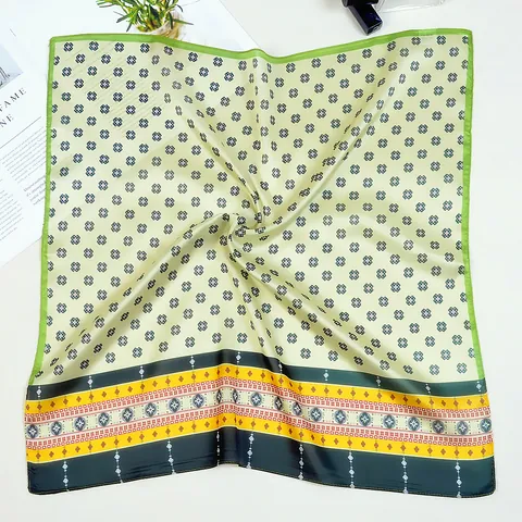 Women's Vintage Geometric Plaid Satin Square Scarf Elegant Retro Printing Neck Head Scarf Decorative Daily Accessory
