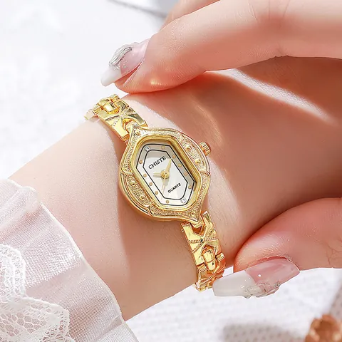 Women's Vintage Bracelet Quartz Watch Elegant Hexagonal Dial Hollow Carved Metal Alloy Wristwatch For Ladies Party Daily Decor