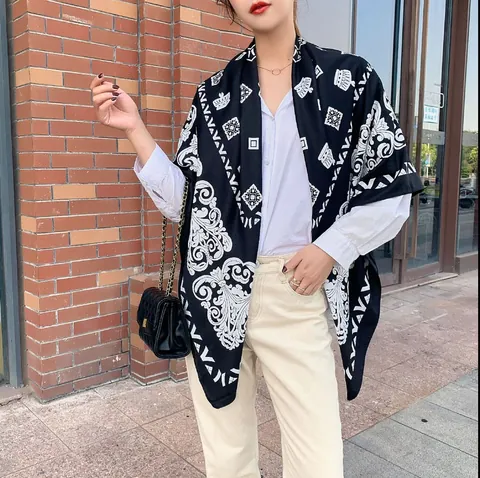 Barokke Kroonprint Grote Vierkante Sjaal Voor Dames Elegante Satijnen Omslagdoek Polyester Hals Hoofddoek Zonbescherming Mode Wikkel