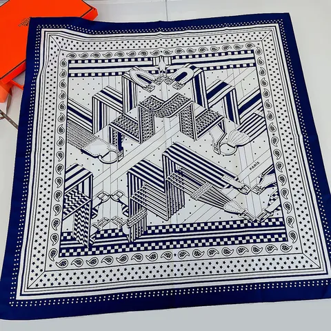 Franse Elegante Satijnen Vierkante Sjaal Voor Dames Paardenkoets Riem Print Zijdeachtig Grote Wikkelsjaal Modeaccessoire