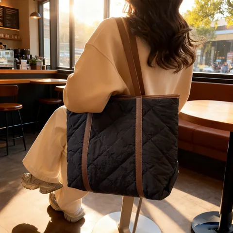 Bolso Tote Acolchado de Gran Capacidad para Mujer Patrón de Diamante Ligero Estilo Coreano Bolso de Hombro Color de Contraste Diario