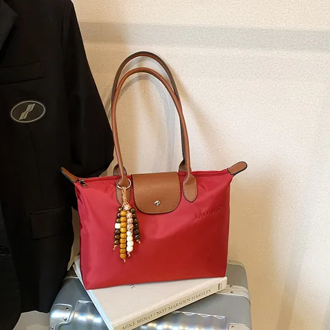 Bolso de Mano de Nailon de Gran Capacidad para Mujer Minimalista Urbano Bolso de Hombro Plegable Con Solapa de Cuero Sintético Y Cierre de Cremallera Bolso Casual Diario
