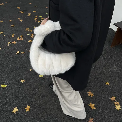 Women Faux Fur Plush Handbag Ruched Cloud Bag Bow Knot Handle Winter Soft Top Handle Bag Evening Party Tote Bag