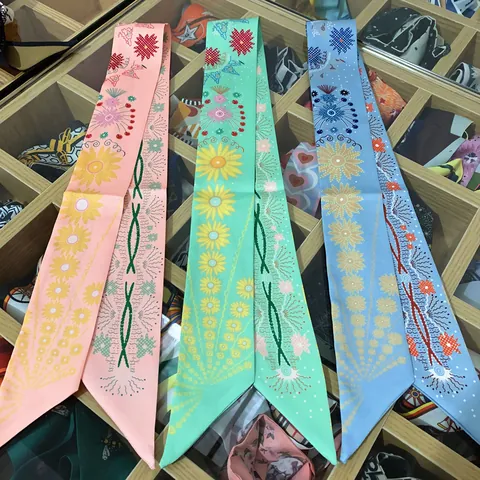 Women Elegant Floral Satin Twilly Scarf Skinny Hair Ribbon Bag Handle Wrap Daisy Pattern Neck Scarf Fashion Accessories