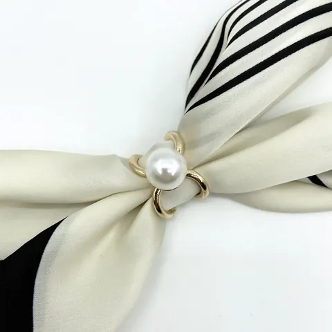 Eleganter V Form Legierung Tuchring Mit Künstlicher Perle Geometrisch Kreuz Seidenschal Clip Schnalle Für Damen Schal Zubehör Geschenk