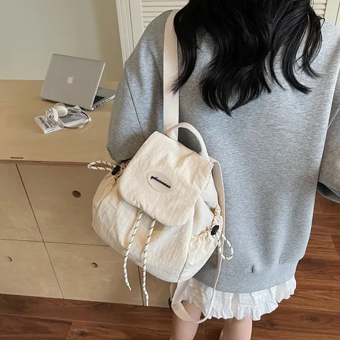 Mochila Ligera de Nailon con Cordón para Mujer Gran Capacidad Estilo Coreano Mochila de Viaje Escolar Color en Contraste