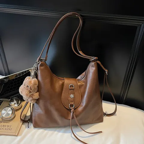Vintage PU Leather Large Capacity Tote Bag For Women Retro Hobo Shoulder Bag With Flower Buckle Tassel Underarm Handbag For Commuting Work Travel