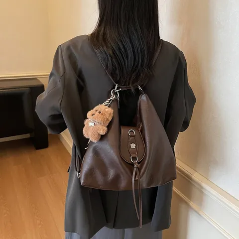 Vintage PU Leather Large Capacity Tote Bag For Women Retro Hobo Shoulder Bag With Flower Buckle Tassel Underarm Handbag For Commuting Work Travel