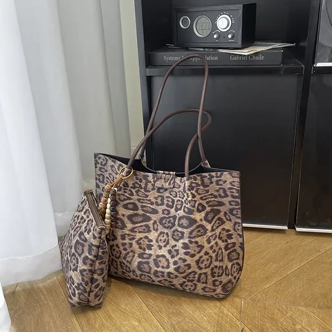 Leopard Print Tote Bag Set With Matching Pouch And Bead Pendant Large Capacity PU Leather Shoulder Bag For Women Vintage Commute Handbag