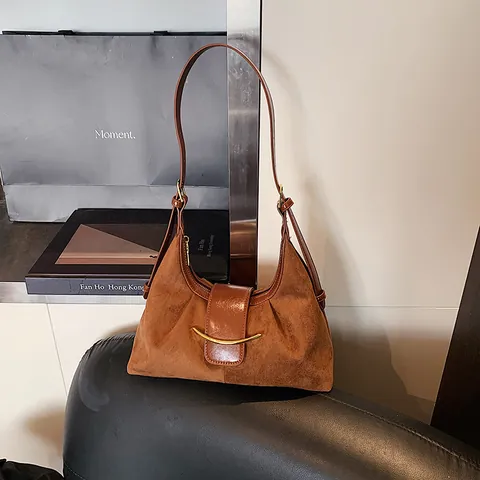 Vintage Τσάντα Hobo από Συνθετικό Σουέτ για Γυναίκες Τσάντα Ώμου Μεγάλης Χωρητικότητας Με Μεταλλική Πόρπη Μισοφέγγαρο Ρετρό