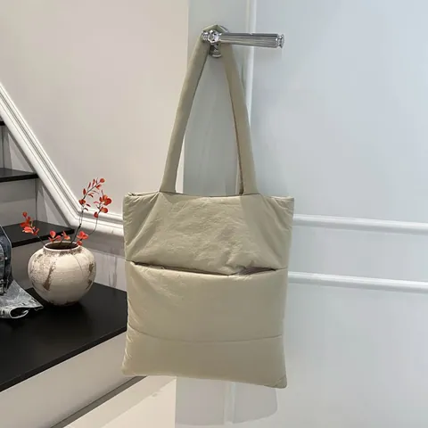 Bolso Tote Acolchado Informal para Mujer Gran Capacidad Relleno de Algodón Bolso de Hombro Color Sólido Moda Urbana para Viajes Diarios