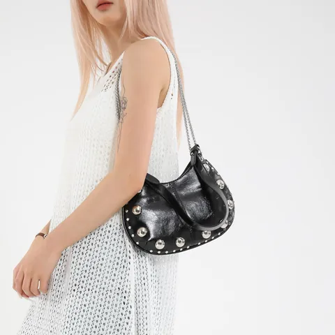 Bolso Hobo de Moda para Mujer con Remaches de Cuero PU Gran Capacidad Bolso de Hombro Casual Color Sólido con Cadena de Plata