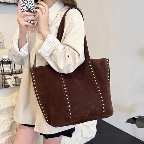 Large Capacity Suede Rivet Tote Bag For Women Retro Casual Shoulder Bag With Metal Studs Durable Versatile Handbag Daily Travel