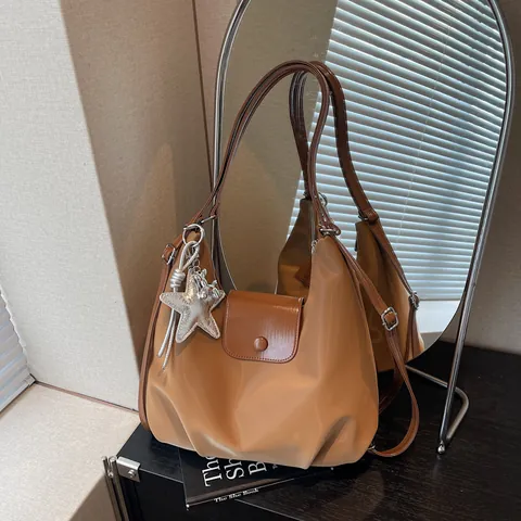 Women's Large Capacity Glossy PU Leather Shoulder Bag With Star Pendant Pleated Hobo Tote Bag For College Students Daily
