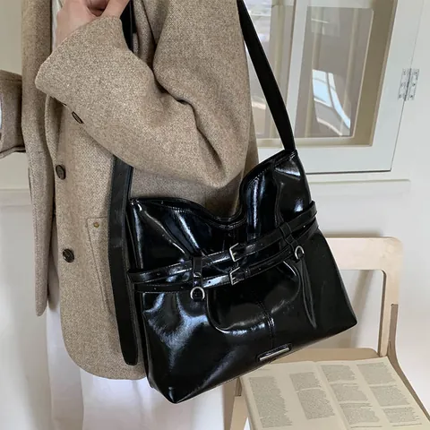 Women Large Capacity Glossy PU Leather Shoulder Bag Solid Color Minimalist Tote Bag Vintage Underarm Bag For Daily Commuting Office
