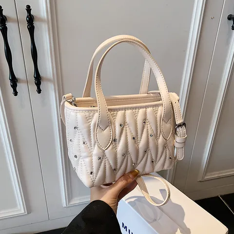 Elegant Rhinestone Quilted Matelassé Handbag For Women Pleated PU Leather Shoulder Crossbody Chain Small Square Bag