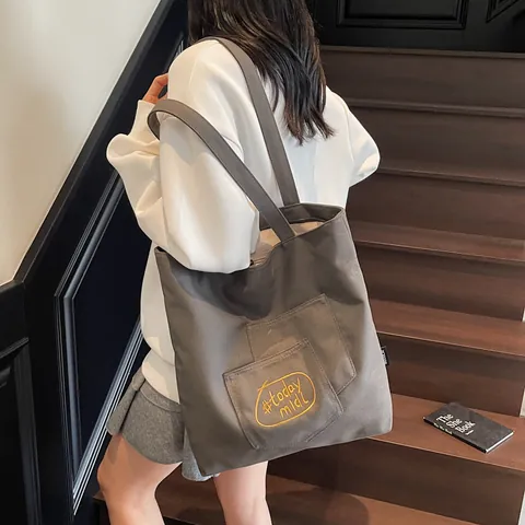 Borsa Tote Casual da Donna in Tela Grande Capacità Borsa a Tracolla Minimalista Con Tasca Applicata Esterna Ricamo Stile College
