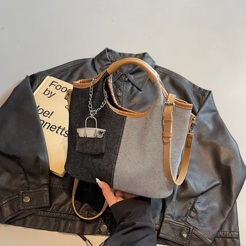 Damen Denim Patchwork Beuteltasche Mode Casual Umhängetasche Schultertasche Mit Mini-Anhänger Handtasche