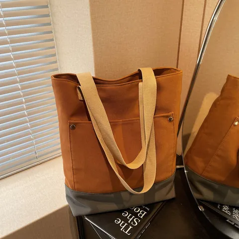 Bolso Tote de Lona para Mujer Gran Capacidad Moda Contraste Bloque de Color Costuras Minimalista Bolso de Hombro Remaches Bolso de Viaje