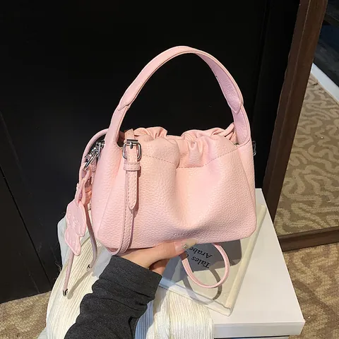 Damen Falten Wolke Handtasche Litschikorn PU Leder Kordelzug Beuteltasche Mode Casual Schulter Umhängetasche Für Reisen