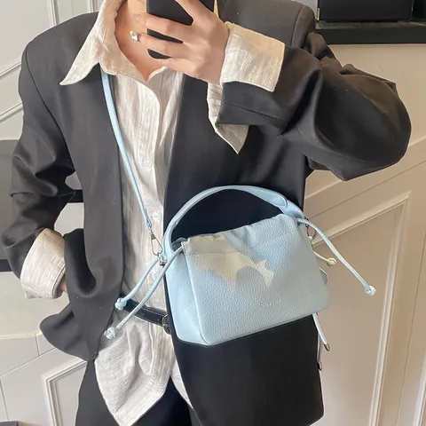 Damen Falten Wolke Handtasche Litschikorn PU Leder Kordelzug Beuteltasche Mode Casual Schulter Umhängetasche Für Reisen