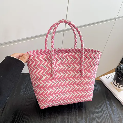 Sac Fourre-Tout Tissé de Grande Capacité Sac à Main à Treillis de Couleur Contrastée pour Femmes Décontracté Plage Vacances Look Paille Panier en Plastique