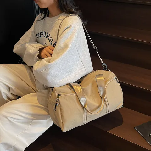 Large Capacity Nylon Travel Duffel Bag With Shoe Compartment Waterproof Fitness Gym Bag Multi-Pocket Weekend Handbag For Women