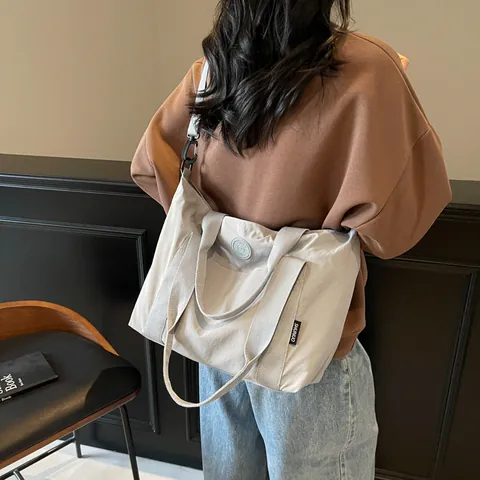 Borsa Tote in Tela da Donna Grande Capacità Borsa a Tracolla in Nylon Minimalista Handbag di Moda Tinta Unita Versatile Quotidiana
