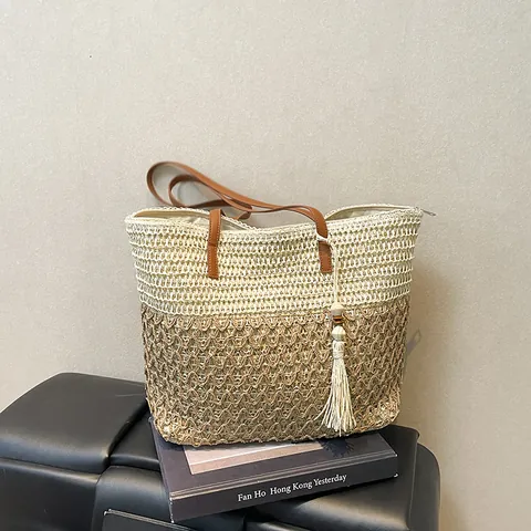 Bolso Tote de Paja Tejida de Gran Capacidad para Mujer Retro Bloque de Color Bolso de Hombro Playa Vacaciones Con Borlas Correas de Cuero PU