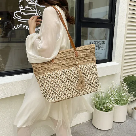 Bolso Tote de Paja Tejida de Gran Capacidad para Mujer Retro Bloque de Color Bolso de Hombro Playa Vacaciones Con Borlas Correas de Cuero PU