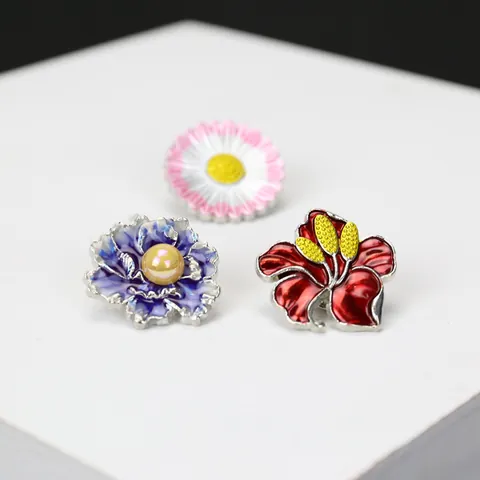Sweet Flower Enamel Brooch Zinc Alloy Cherry Blossom Daisy Rose Poppy Lapel Pin Badge Jewelry Accessories For Women Gift