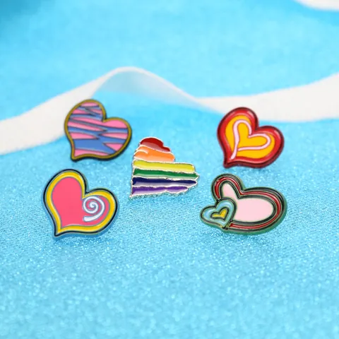 Cartoon Emaille Hart Broche Pin Zinklegering Regenboog Badge Voor Kleding Rugzak Accessoires Student Cadeau Mode Sieraden