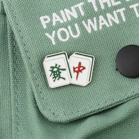 Traditional Chinese Mahjong Enamel Brooch Zinc Alloy Drip Oil Fa Zhong Pattern Dice Pin For Clothes Bags Unisex Fashion Gift