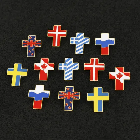 Spilla con Bandiera Nazionale a Forma di Croce in Lega di Zinco Smalto Distintivo in Metallo Accessori per Vestiti Zaino