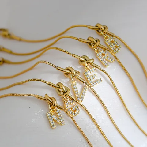 18K Vergulde Roestvrijstalen Slangenketting Letter Armband Met Knoop Ontwerp Ingelegde Zirconia Verstelbare Sieraden Cadeau Voor Dames