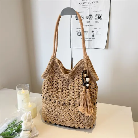 Borsa Tote Intrecciata a Mano all'Uncinetto da Donna Borsa a Tracolla in Paglia Floreale Bohemienne con Nappe Perle Legno