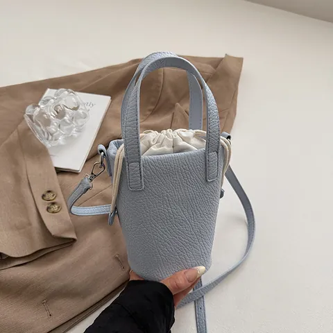 Vintage PU Leder Beuteltasche Für Damen Minimalistische Handtasche Mit Kieselmaserung Kordelzug Große Kapazität Umhängetasche