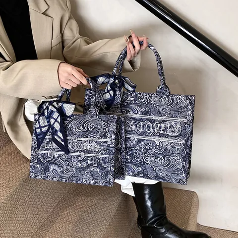 Vintage Paisley Pattern Tote Bag For Women Large Capacity Shoulder Bag With Decorative Scarf Fashion Handbag Daily Shopping Bag